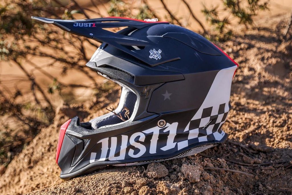 Just1 J18 Helm erhält FRHPhe 02 Homologation