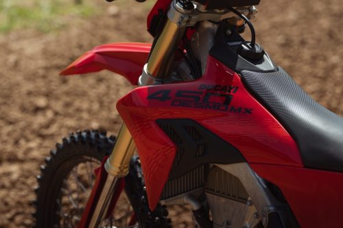 MY27 DUCATI DESMO450MX STATICS 9