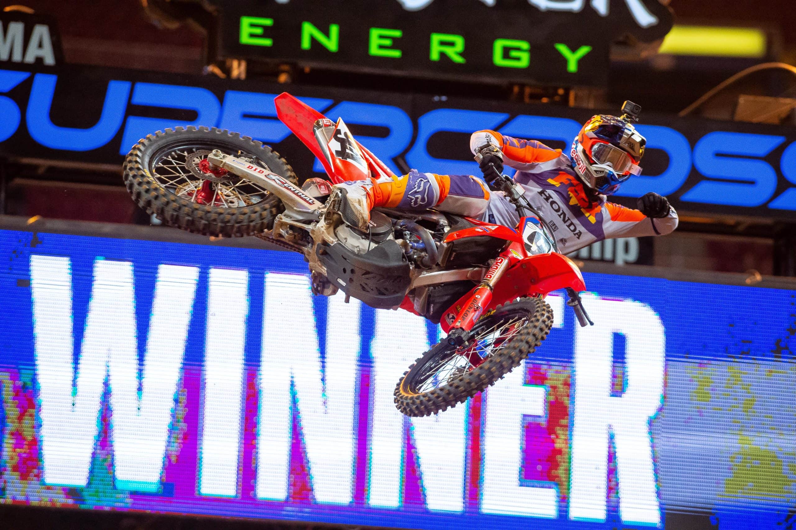 Ken Roczen wins the 450SX Triple Crown at the Glendale Supercross