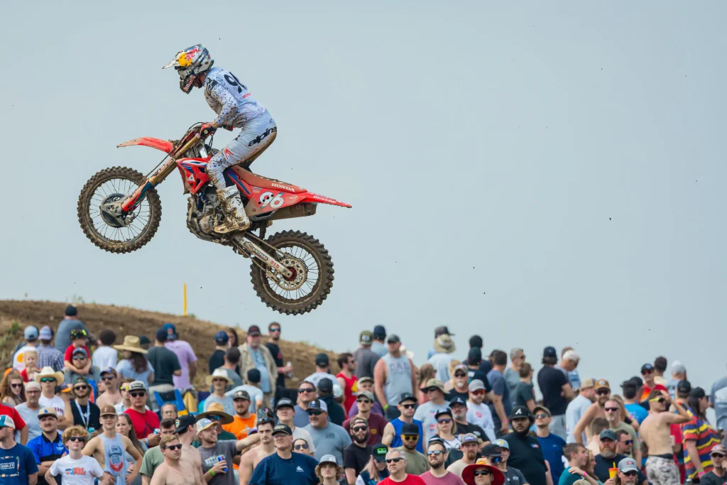 Hunter Lawrence stürzte beim RedBud Nationals und vergab Sieg Nummer 5.