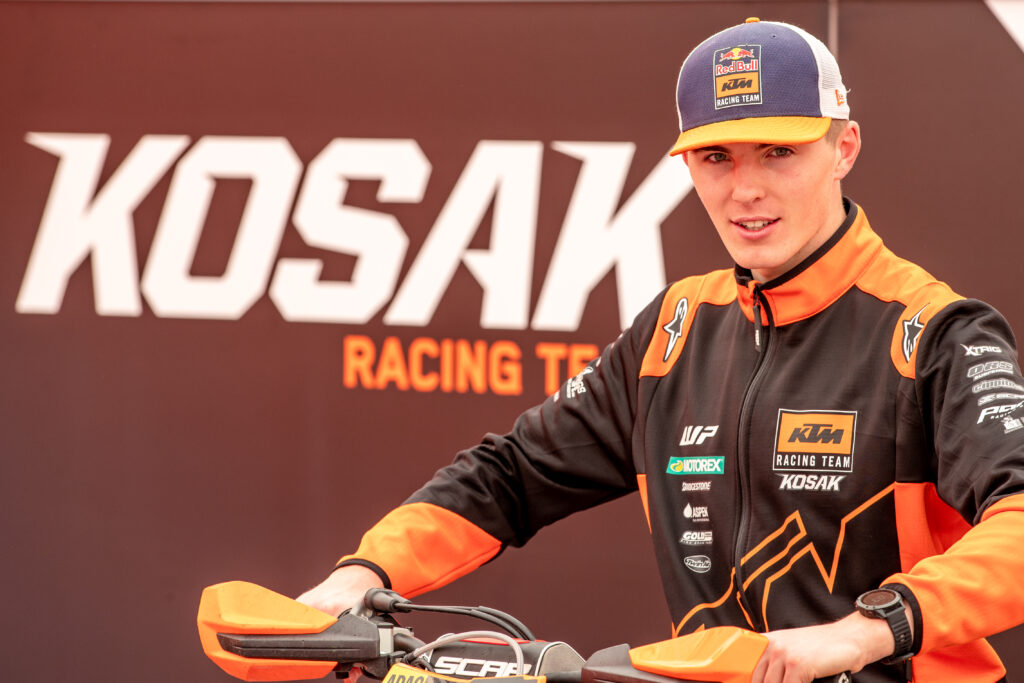 Maximilian Spies und Kosak KTM setzen Zusammenarbeit fort.