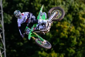 Tommy Searle startet 2024 für Dirt Store Kawasaki, könnte aber Ende der Saison seine Karriere beenden.