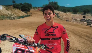 Marc Marquez verbringt immer wieder Zeit auf dem Motocross Bike.