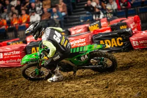 Nique Thury verpasst das Supercross Dortmund. Auch das SX Detroit ist in Gefahr.