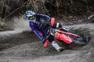 Steve Holcombe schließt sich dem Honda Racing Redmoto World Enduro Team an.