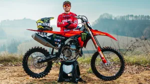 Dirt Shark verbrachte etwas Zeit im Ducati Hauptquartier und begleitete Antonio Cairoli beim Testen.