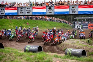 Start der WMX Klasse beim MXGP der Niederlande 2023.