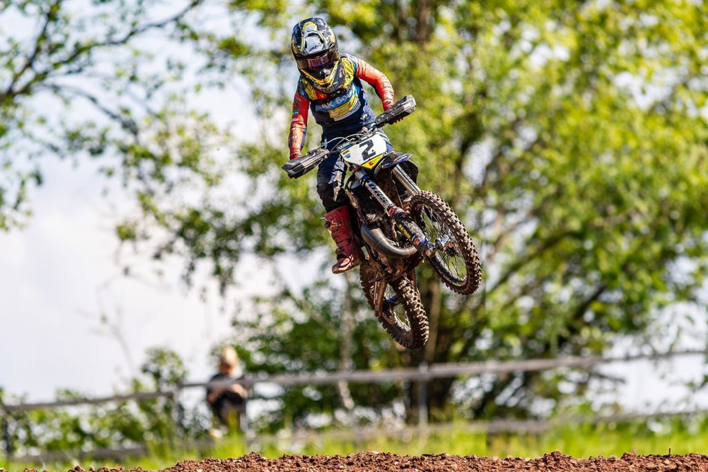 Luca Nierychlo tritt beim Reutlinger Motocross in der Klasse EMX65 an.