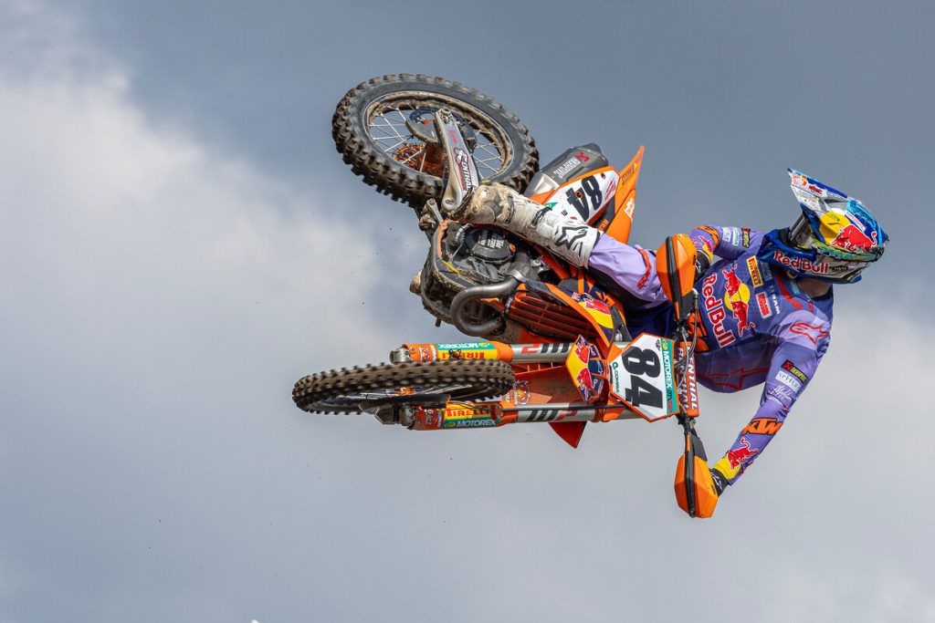 Jeffrey Herlings spricht über seinen bevorstehenden Start Bein den ADAC MX Masters in Tensfeld.