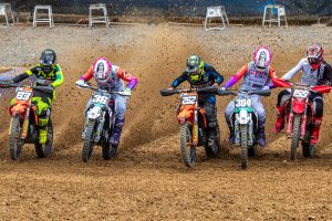 Die jungen Wilden des ADAC MX Youngster Cup 2024 beim Start in Bielstein.