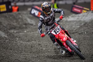 Dean Wilson bestreitet neben der WSX, auch die Arenacross World Tour