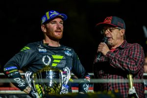 Greg Aranda zusammen mit Tommi Deitenbach beim ADAC Supercross Dortmund 2023.