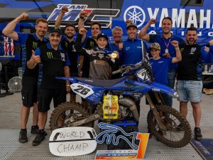 Levi Townley nach dem Gewinn der 85ccm Weltmeisterschaft