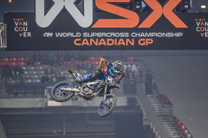 Tomac siegte beim Auftakt der WSX 2024 in Vancouver und übernimmt die Tabellenspitze.