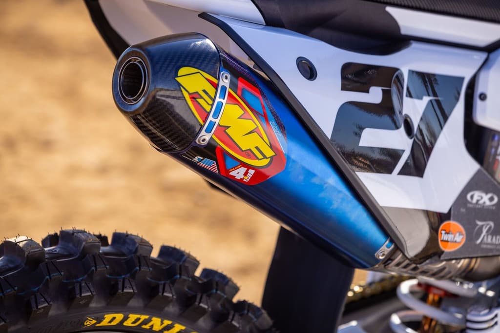 FMF Auspuff-Anlage am Bike von Malcolm Stewart / Foto: Husqvarna