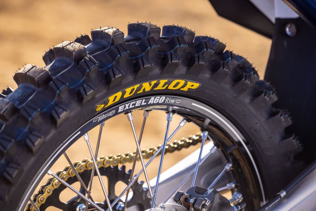 Das Husqvarna Factory Team setzt auf Dunlop Reifen / Foto: Husqvarna