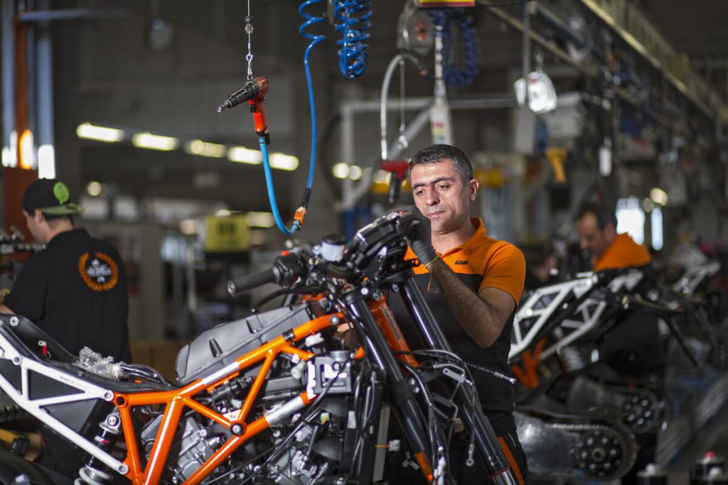 Die KTM Zulieferer werden durch Produktionsreduktion hart getroffen. / Foto: KTM