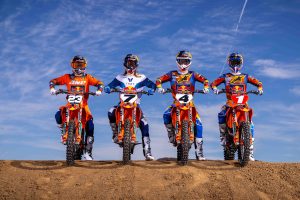 Das Red Bull KTM Factory Racing Team 2025 Julien Beaumer, Aaron Plessinger, Chase Sexton & Tom Vialle