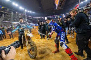 Coty Schock feierte Platz 2 bei der Triple Crown in Arlington.