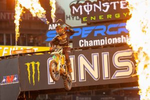 Malcolm Stewart gewinnt in Tampa, Florida sein erstes 450SX Rennen.