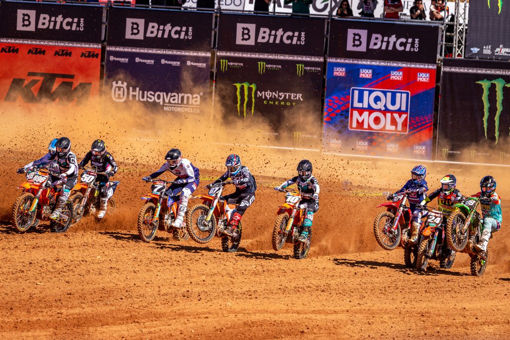 Start der EMX250 beim MXGP of Portugal im Jahr 2022.