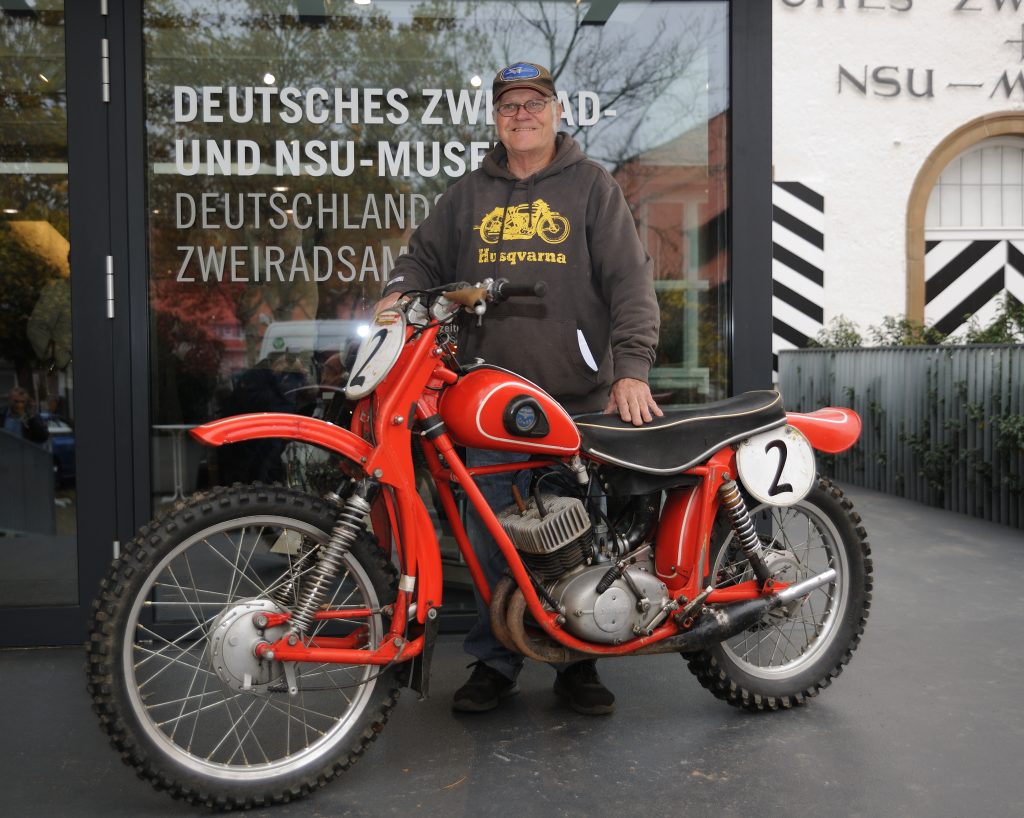 Wolfgang Büttner mit der Adler MC250.