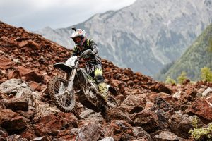 Jonny Walker beim ErzbergRodeo 2025 auf der Triumph TF250-E
