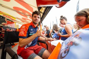 Julien Beaumerwährend einer Autogrammstunde