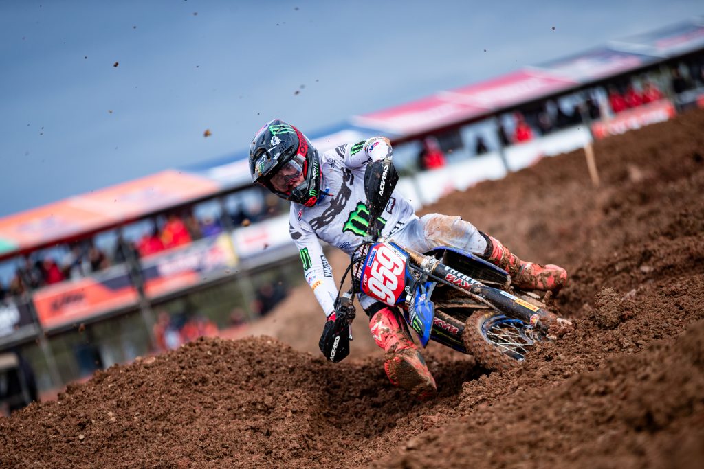 Maxime Renaux beim zweiten Rennen der MXGP Saison 2025 mit dem begehrten Red Plate.