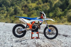 Die Modellreihe der EXC 6DAYS Bikes umfasst auch das 450 EXC-F Bike.