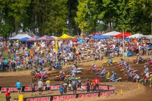 Start beim Ironman National in Crlowfordsville, dem Austragungsort der MXoN 2025.