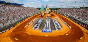 SMX Playoffs - Die Mischung aus Supercross & Motocross in einer Strecke.