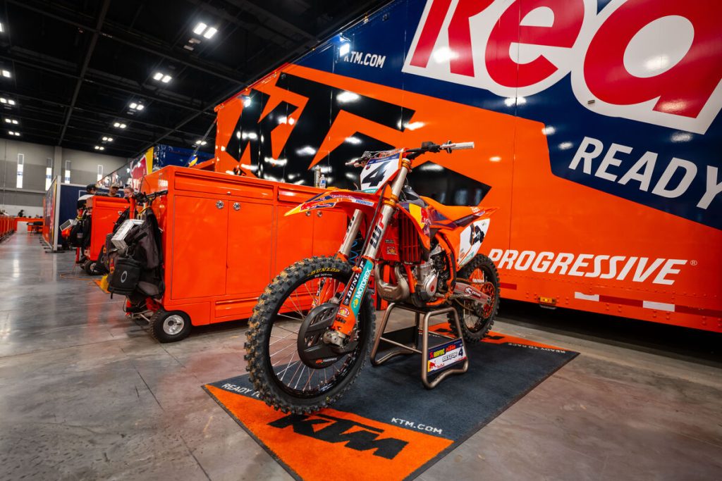 Das KTM Setup beim SMX Playoff in St. Louis.
