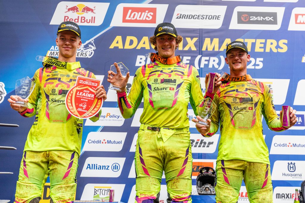 Das komplette Cat-Moto Team nahm das ADAC Youngster Cup Podium in Bitche ein.