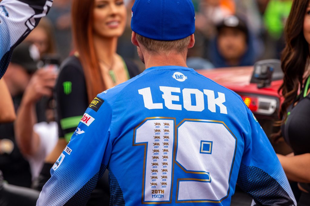 2022 rückte Tanel Leok beim MXoN in  RedBud mit einem ganz besonderen Jersey aus.