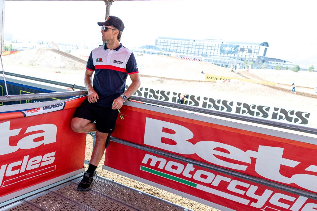 Tom Koch im Beta Factory Outfit