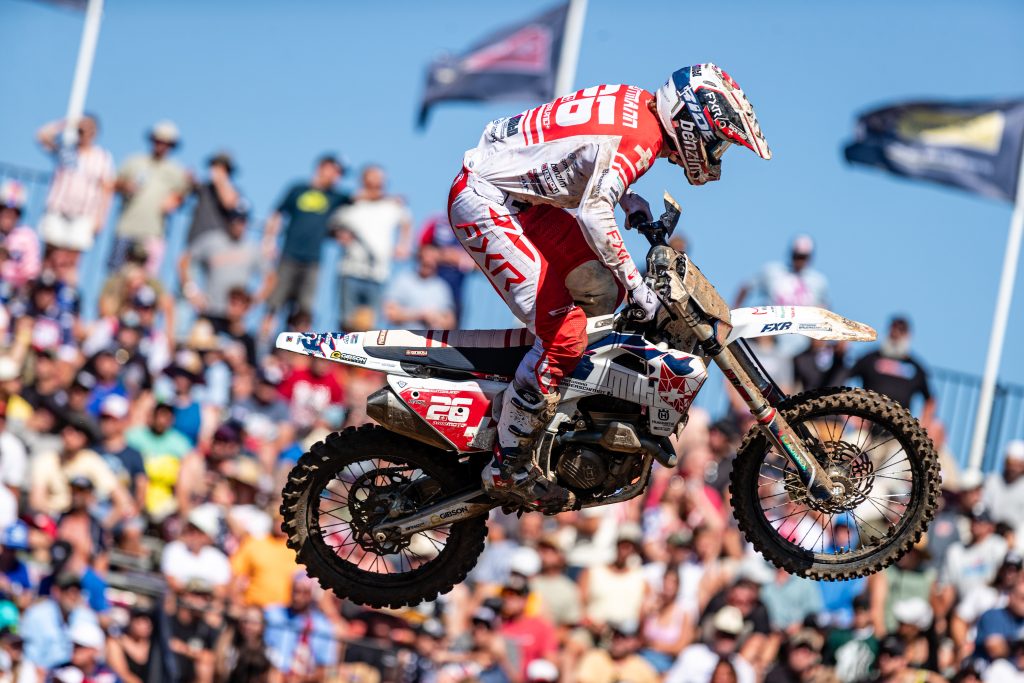 Nico Greutmann in den Farben des MXoN Team der Schweiz.