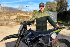 Eric Rakow mit der Dörr Motorsport Triumph beim Training in Italien