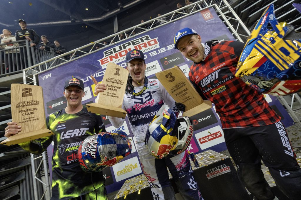 Das SuperEnduro Podium der Prestige Klasse beim Auftakt in Polen