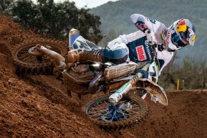 Das Husqvarna Werksteam und Kay de Wolf setzen auf FMF Schalldämpferanlagen im der MXGP