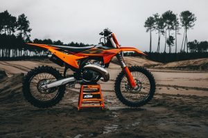 Die KTM SX Modelle haben ab dem Modelljahr 2027 1 Jahr Garantie
