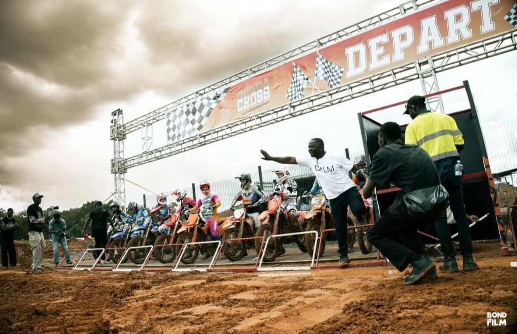 Nico Koch (Mitte) beim Wansela Cross 2026