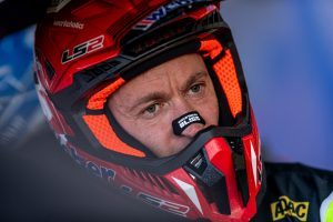 Max Nagl stürzte beim ADAC MX Masters Tensfeld schwer.