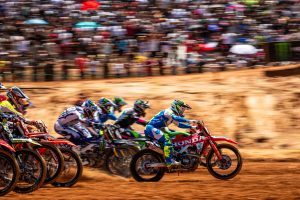 Start der MXGP Klasse bei einem Lauf zur Motocross Weltmeisterschaft 2026