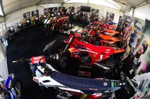 Die Weltmeister Bikes der letzten 30 Jahre wurden in Lommel in einer umfangreichen Ausstellung gezeigt