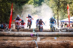 Manuel Lettenbichler (#304) und die Enduro Elite beim Red Bull Tennessee Knockout 2026
