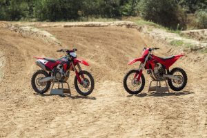 01 MY27 DUCATI DESMO450MX 450MX FACTORY 2
