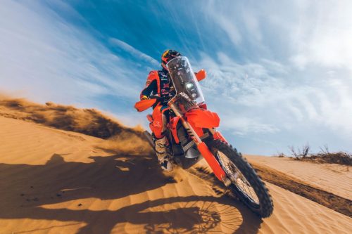 KTM 450 RALLY REPLICA 2027 - Action