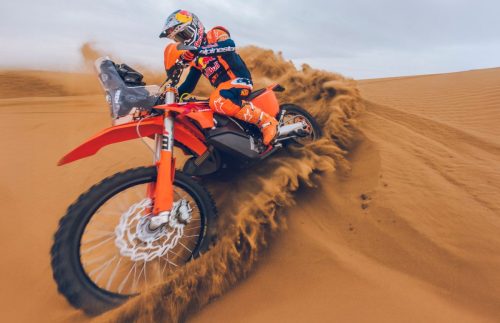 KTM 450 RALLY REPLICA 2027 - Action