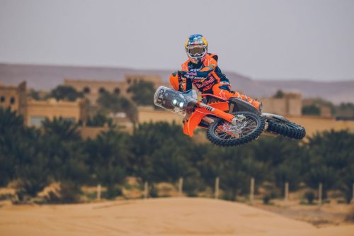 KTM 450 RALLY REPLICA 2027 - Action